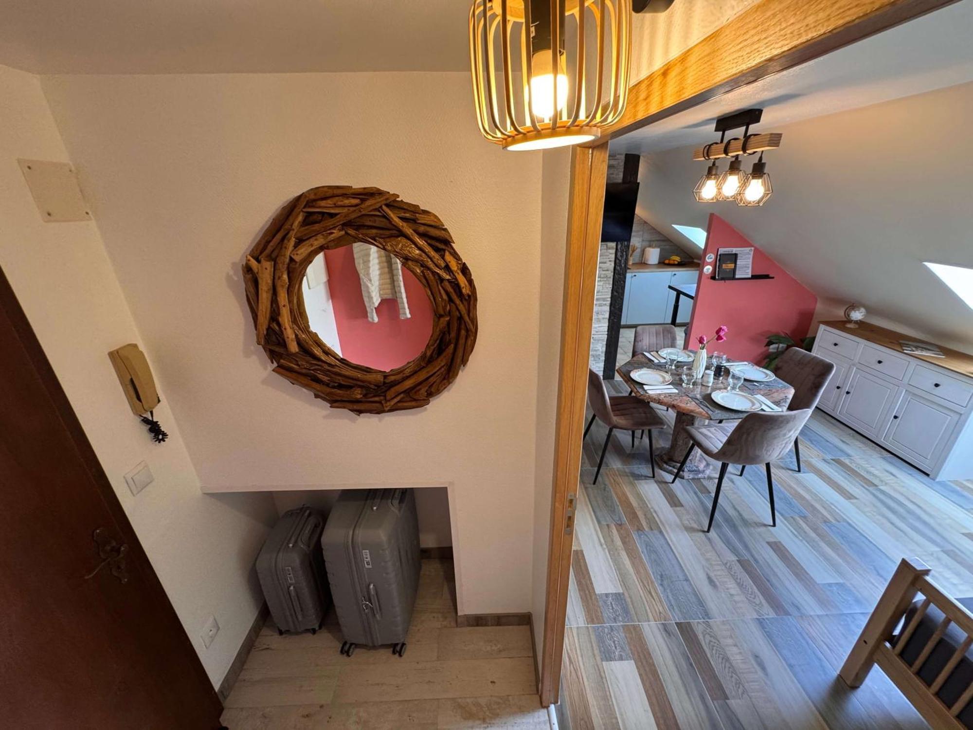 Private & Comfortable Apartments Puttelange-aux-Lacs Exterior photo